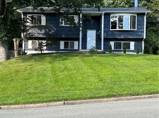 110 Brianbeth Pl, Tappan, NY 10983