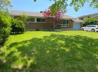 16 Victor Blvd, Saint Catharines, ON L2T2B3