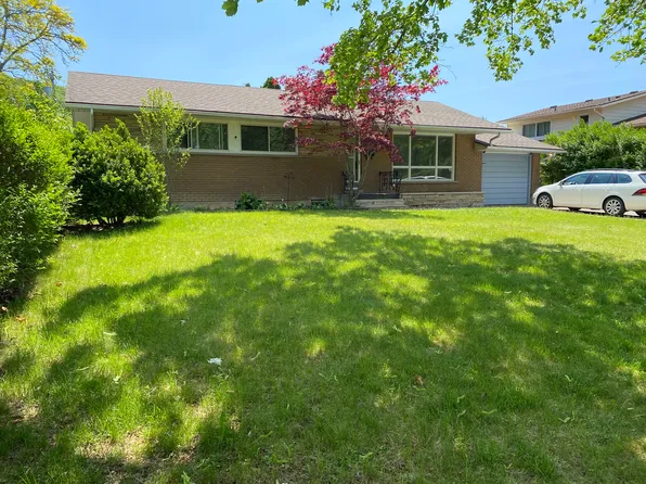 16 Victor Blvd, Saint Catharines, ON L2T 2B3