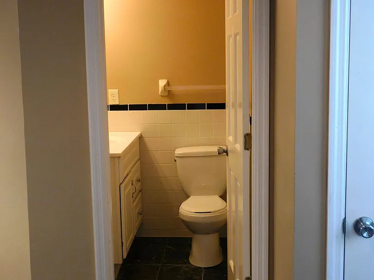 7608 Kyles Station Rd — Photo 48