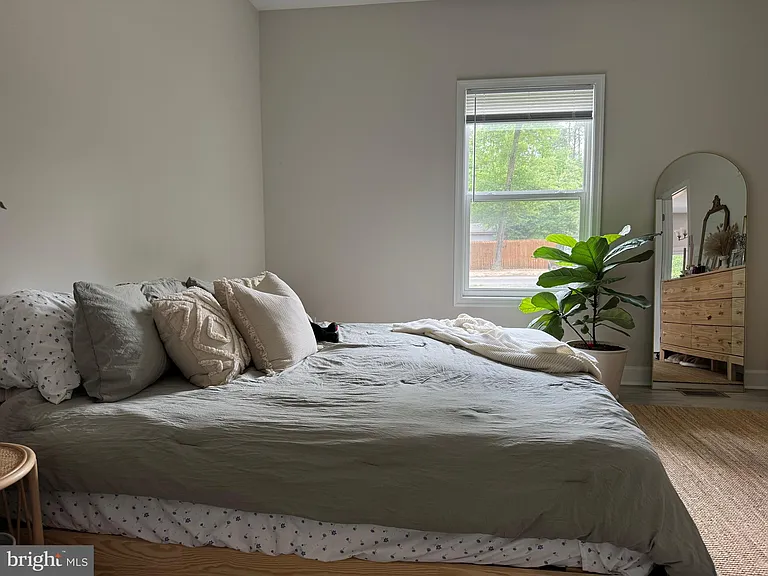 903 Albrough Blvd — Photo 22