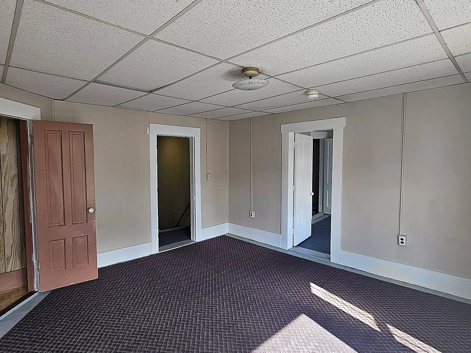 3 bed, 1450 sqft, $1,700 — Photo 2