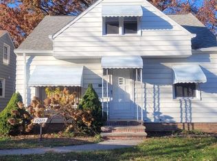 13213 Rockside Rd, Garfield Heights, OH 44125