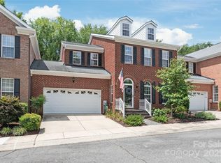9131 Bonnie Briar Cir, Charlotte, NC 28277