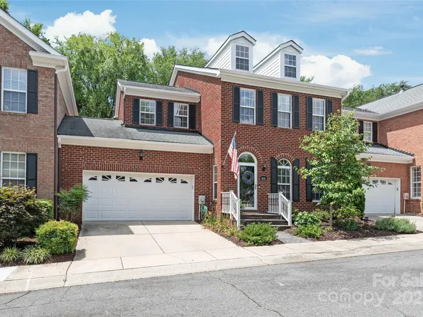 9131 Bonnie Briar Cir, Charlotte, NC 28277