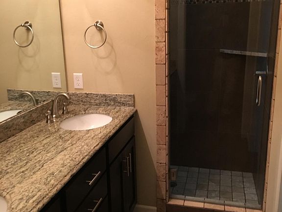 5th image of 2220 Vineyard Blvd