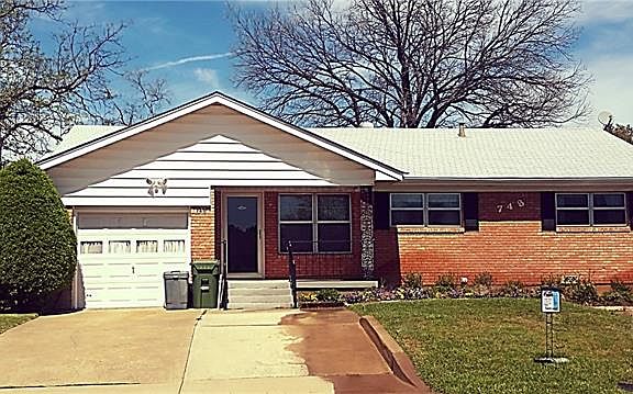 4th image of 748 Henson Dr