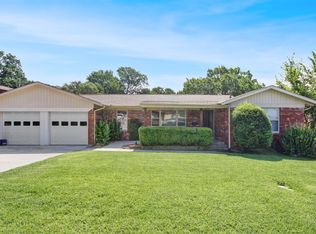 804 Lee Dr, Bedford, TX 76022