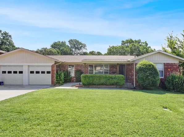 804 Lee Dr, Bedford, TX 76022