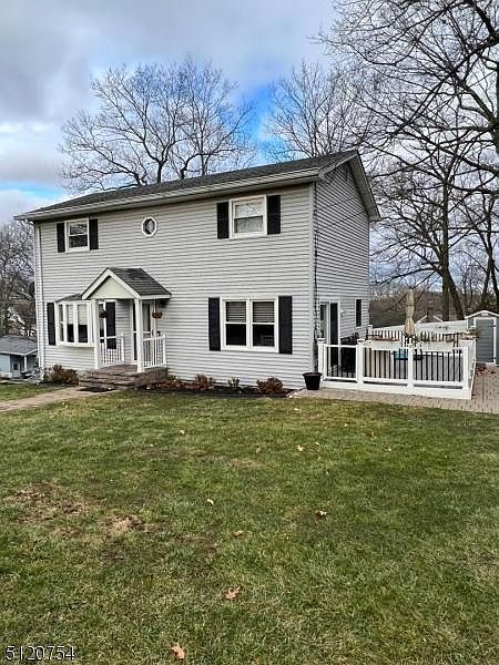2nd image of 9 Matthew Ct