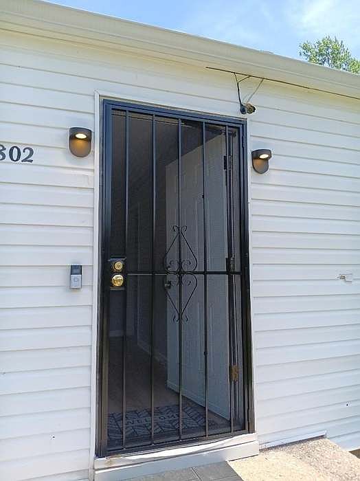 1st image of 802 Goodlow Ave