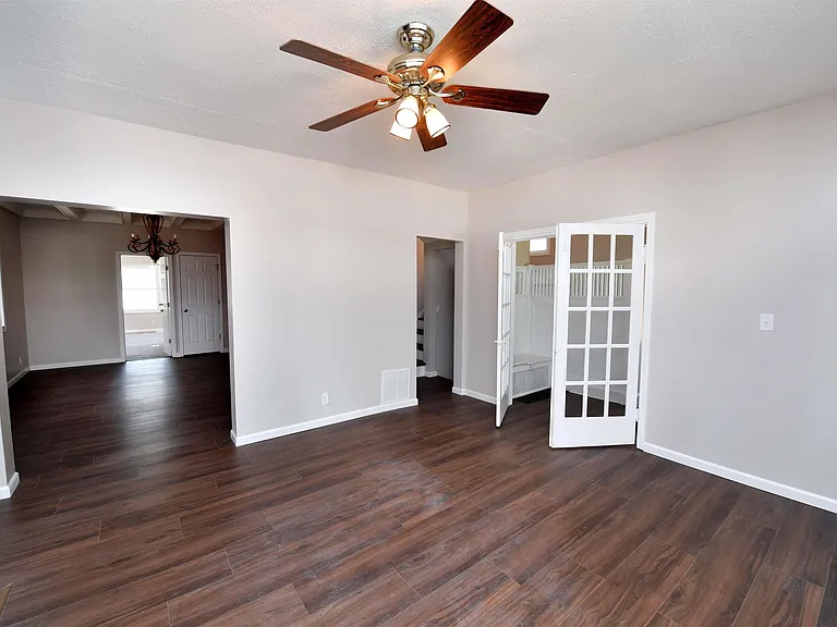 1027 N University St — Photo 10