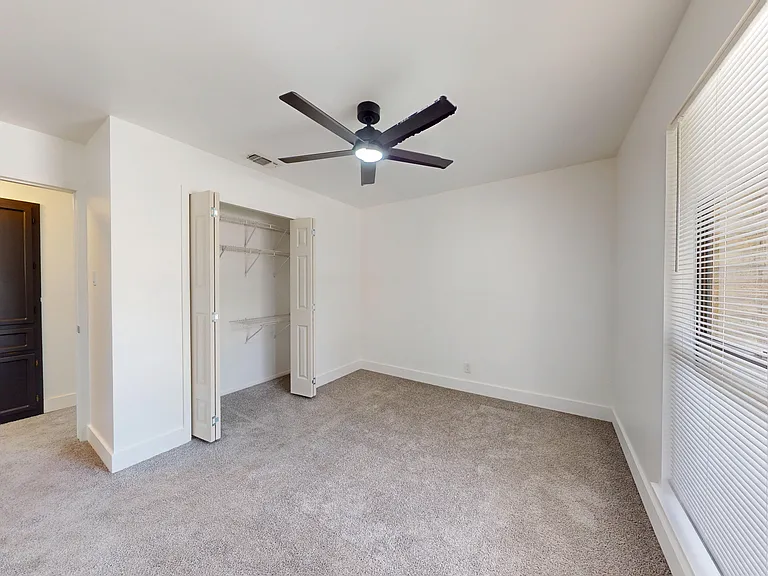 318 Renee Dr — Photo 16
