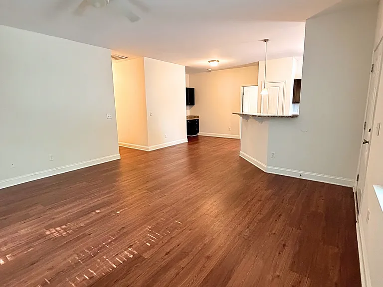 4908 Maple Ave — Photo 3