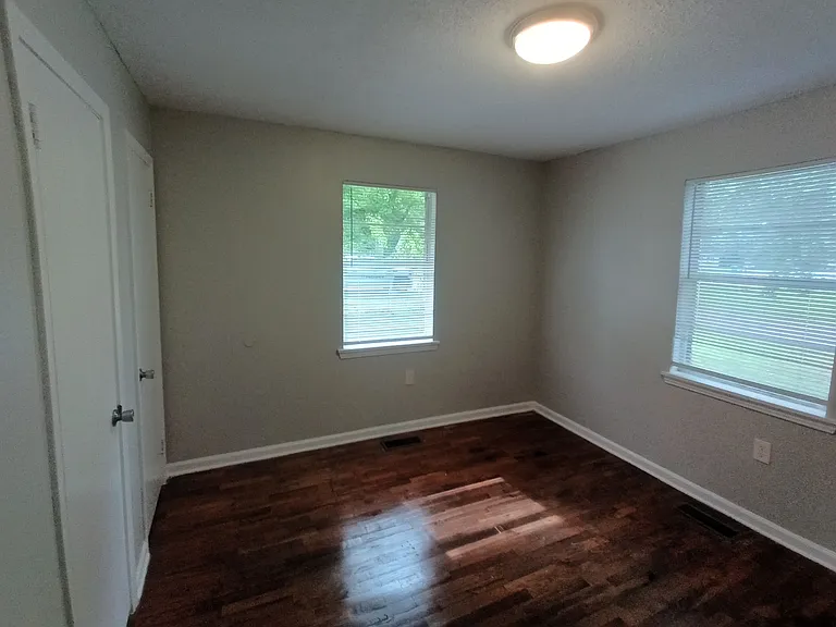 25 Almo Dr — Photo 5