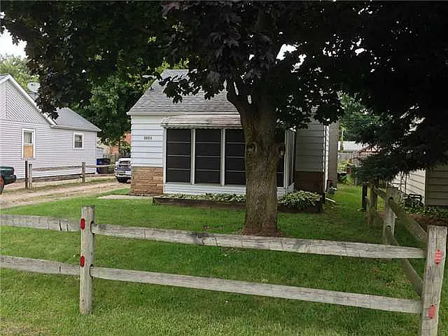 5824 Recamper Dr photo 1