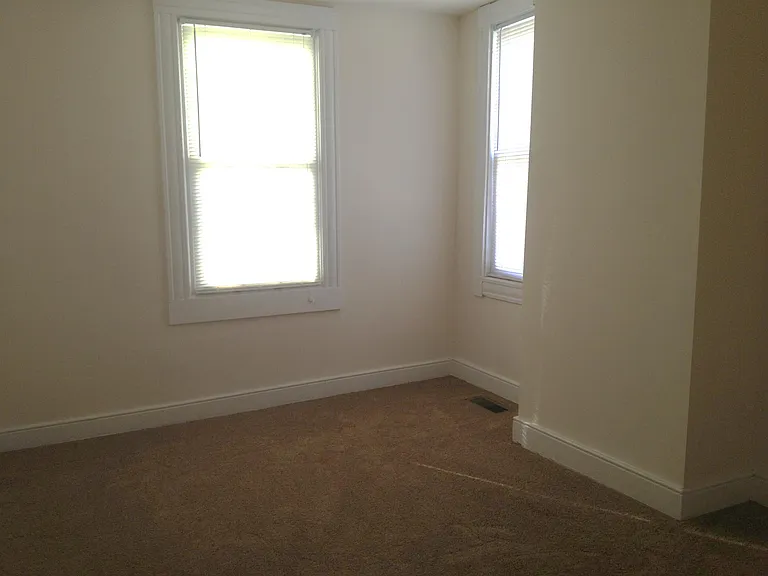 10430 Greenwood Rd — Photo 8