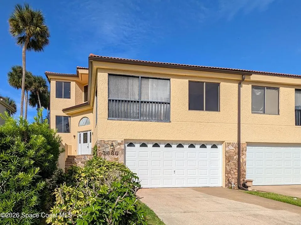 3686 Muirfield Dr