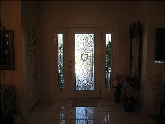 2nd image of 1923 E View Dr