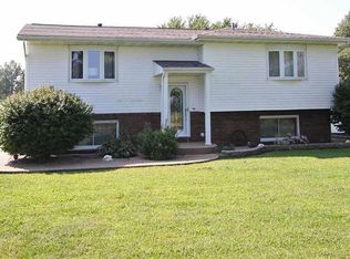 10874 Lake Rd, Highland, IL 62249