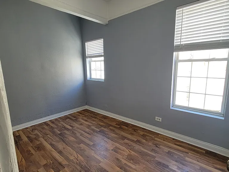 3525 W Dickens Ave #2 — Photo 16