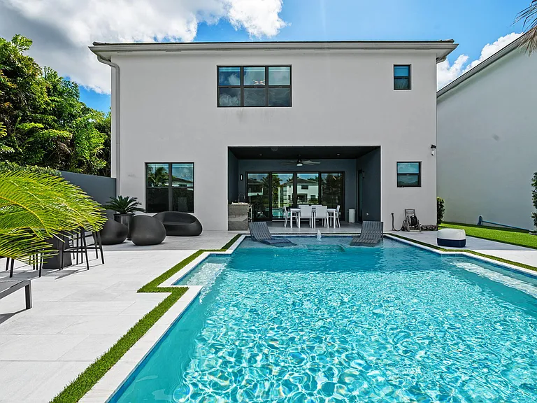 8599 Tower Bridge Ct — Photo 29