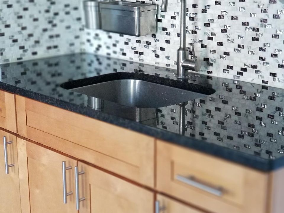 Kitchen Sink Granite Counter Top