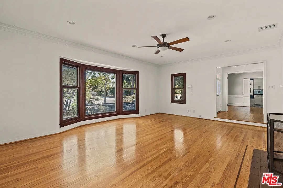 4 bed, 3.0 bath, 2102 sqft, $7,000 — Photo 4