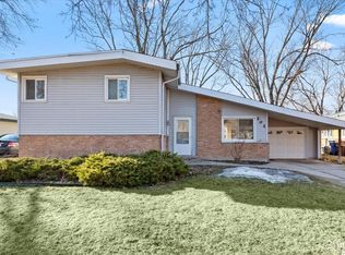 202 Westwood Dr, Park Forest, IL