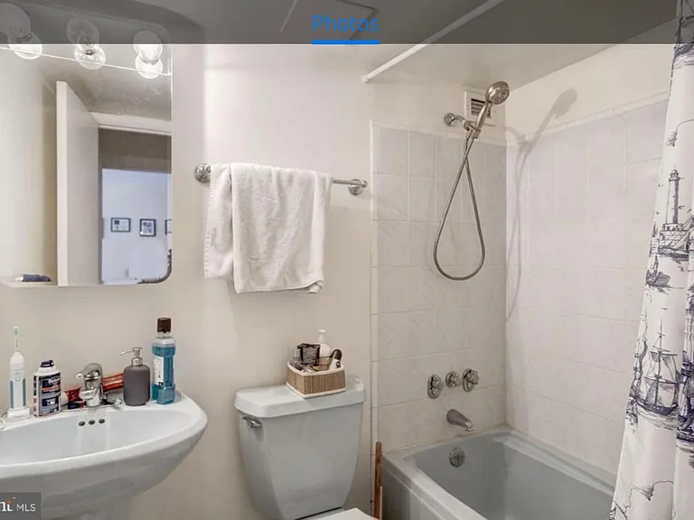 1301 20th St NW #211 — Photo 16