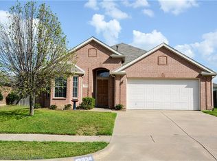 934 Zachary Dr, Arlington, TX 76002