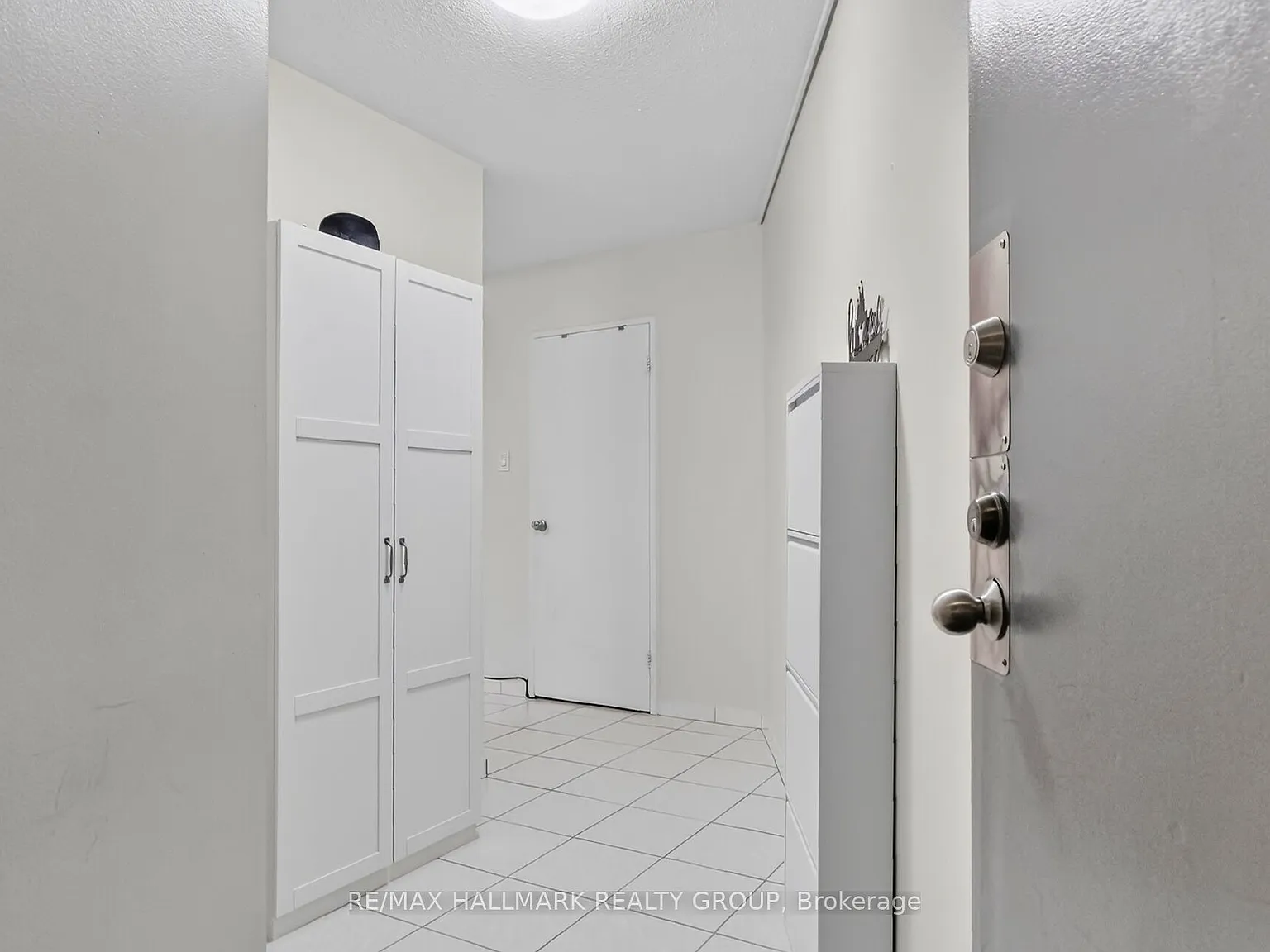 2 bed, $2,200 — Photo 4