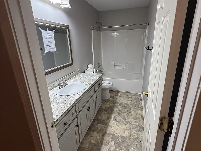 3806 Holland Ct — Photo 7