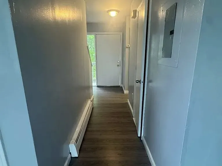 256-258 Fairmont Ave — Photo 6