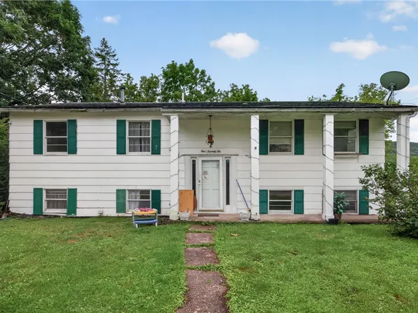 176 N Franklin St, Corning, NY 14830