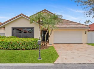 175 Executive Cir, Boynton Beach, FL 33436