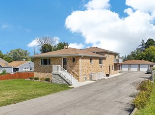 715 Fuller Rd, Gurnee, IL 60031