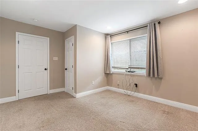 105 Locust St — Photo 9