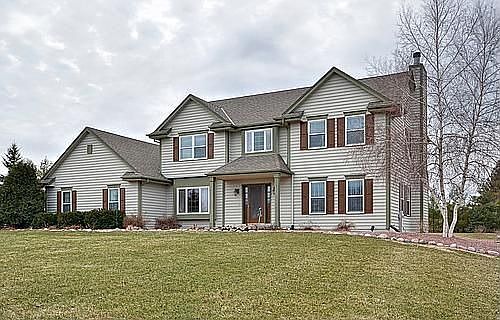 1st image of 135 Aqua View Dr