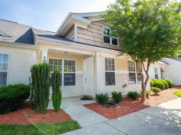 2037 Shady Pond Dr, Clover, SC 29710