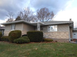 1018 Willett Dr, Johnstown, PA 15905