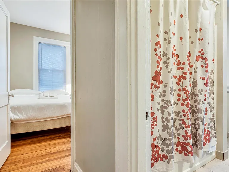 4933 Odell St #1W — Photo 17