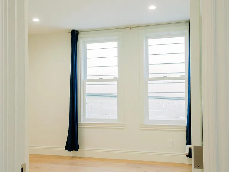 2212 1/2 Pine St — Photo 12
