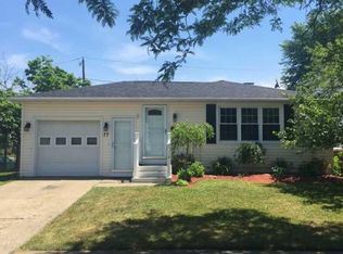 77 Strasbourg Dr, Buffalo, NY 14227