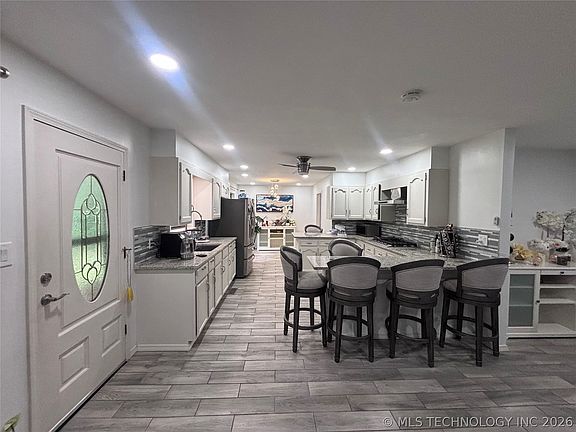 5th image of 10826 E 26th Pl