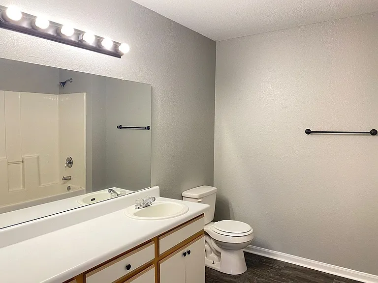 2113-2119 Ringgold Ct — Photo 46
