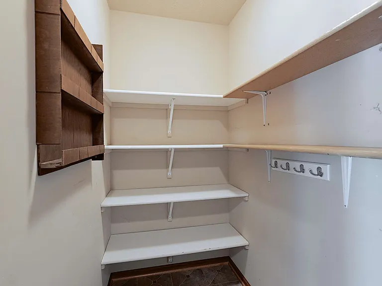 730 Norwood Dr — Photo 19