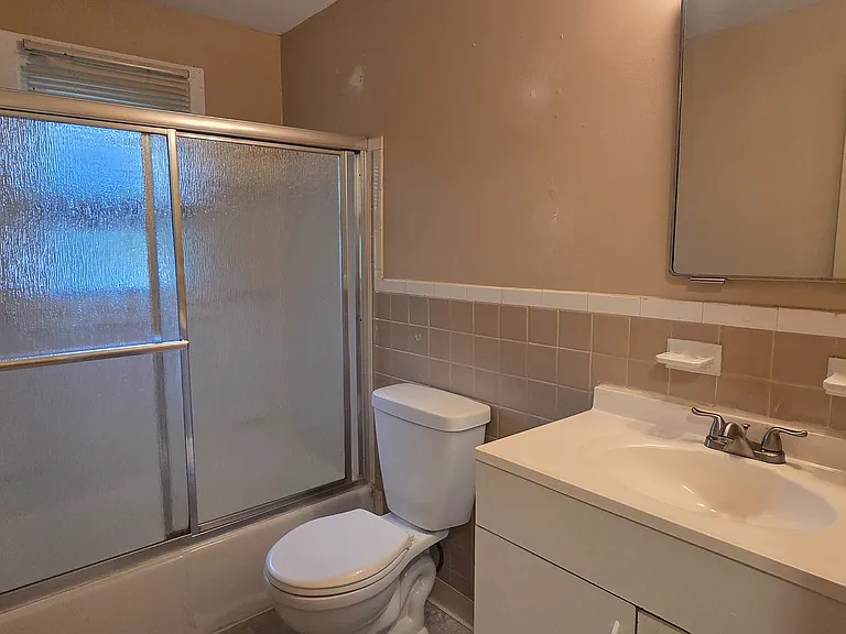 460 Woodbridge St #36 — Photo 5