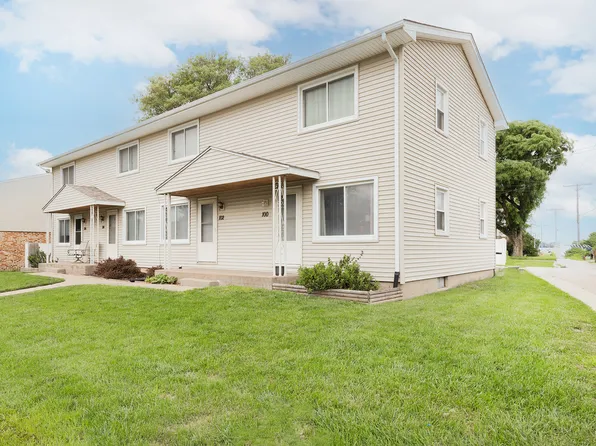 100 W Spring St, Eldridge, IA 52748
