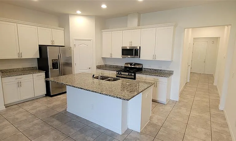 9185 Carmela Ave #208 — Photo 2